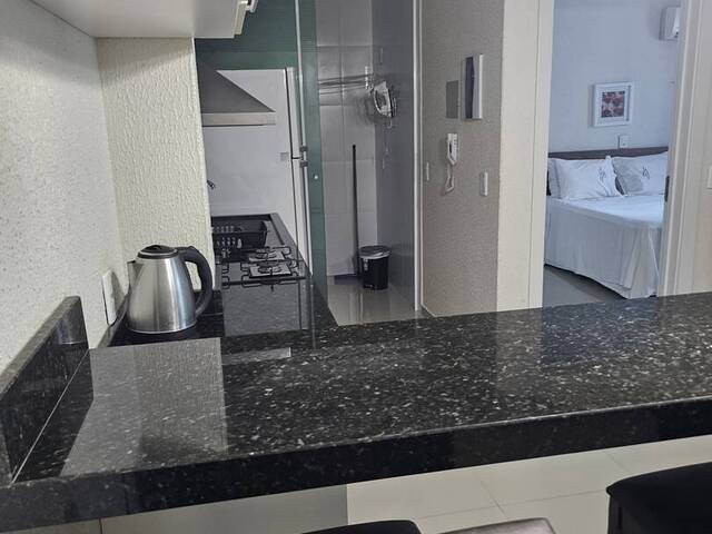 #18 - Apartamento para Venda em Bombinhas - SC - 2